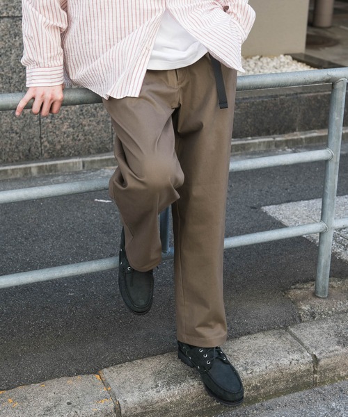 URBAN RESEARCH DOORS(アーバンリサーチドアーズ)の「ウェビングベルトチノパンツ(その他パンツ・メンズ・オリーブ/モカ/ブラック/チャコールグレー・SMALL/LARGE/MEDIUM)」の3枚目の写真