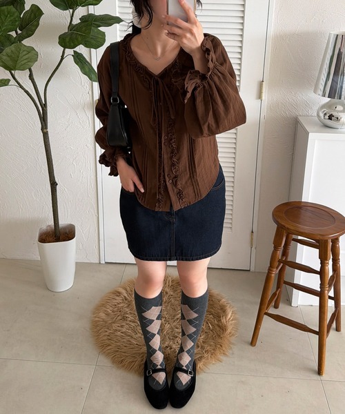 MUHET（ミュエータ）の「front frill ribbon blouse / フロントフリルリボンブラウス（シャツ/ブラウス・レディース・ネイビー/オフホワイト/ホワイト系その他/ブラウン・FREE）」の12枚目の写真