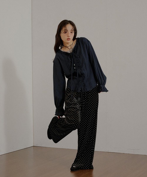 MUHET（ミュエータ）の「front frill ribbon blouse / フロントフリルリボンブラウス（シャツ/ブラウス・レディース・ネイビー/オフホワイト/ホワイト系その他/ブラウン・FREE）」の17枚目の写真