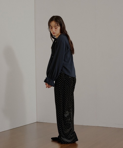 MUHET（ミュエータ）の「front frill ribbon blouse / フロントフリルリボンブラウス（シャツ/ブラウス・レディース・ネイビー/オフホワイト/ホワイト系その他/ブラウン・FREE）」の18枚目の写真