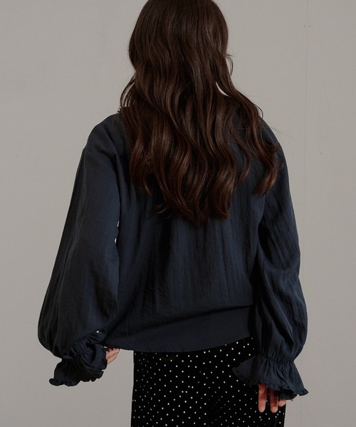 MUHET（ミュエータ）の「front frill ribbon blouse / フロントフリルリボンブラウス（シャツ/ブラウス・レディース・ネイビー/オフホワイト/ホワイト系その他/ブラウン・FREE）」の16枚目の写真
