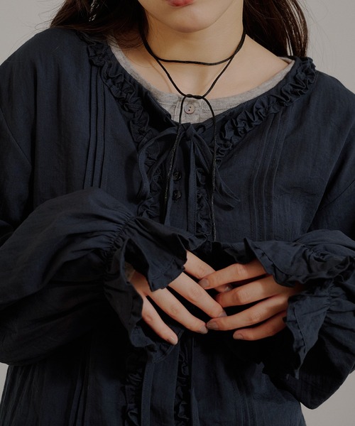 MUHET（ミュエータ）の「front frill ribbon blouse / フロントフリルリボンブラウス（シャツ/ブラウス・レディース・ネイビー/オフホワイト/ホワイト系その他/ブラウン・FREE）」の14枚目の写真
