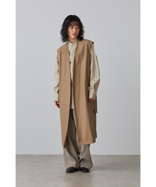YLEVE（イレーヴ）の「YLEVE / NYLON COTTON LINEN TAFFETA CO（ダウンジャケット/コート・レディース・カーキ/ブラック・1/0）」の13枚目の写真