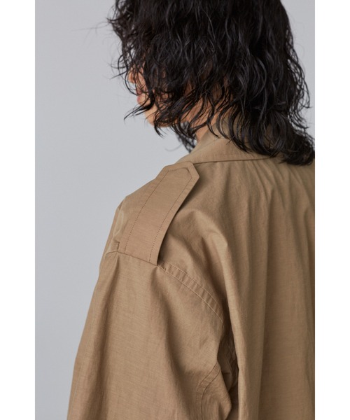 YLEVE（イレーヴ）の「YLEVE / NYLON COTTON LINEN TAFFETA CO（ダウンジャケット/コート・レディース・カーキ/ブラック・1/0）」の16枚目の写真