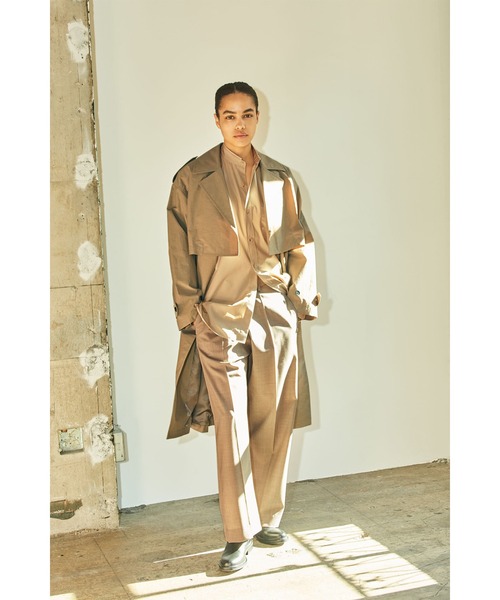 YLEVE（イレーヴ）の「YLEVE / NYLON COTTON LINEN TAFFETA CO（ダウンジャケット/コート・レディース・カーキ/ブラック・1/0）」の8枚目の写真
