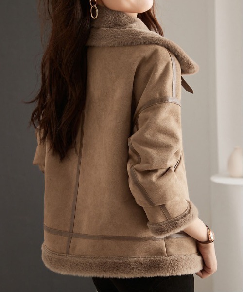 &soiree(アンドソワレ)の「ボアカラームートンライクジャケット(ムートンコート・レディース・ブラウン・SMALL/X-LARGE/LARGE/MEDIUM)」の5枚目の写真