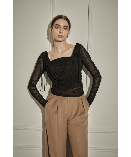 ERADIE(エラディエ)の「Ribbon Shoulder Draped Top リボンショルダードレープTOP(その他トップス・レディース・アイボリー・FREE)」の10枚目の写真
