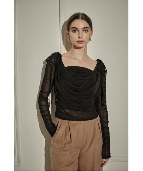 ERADIE(エラディエ)の「Ribbon Shoulder Draped Top リボンショルダードレープTOP(その他トップス・レディース・アイボリー・FREE)」の17枚目の写真