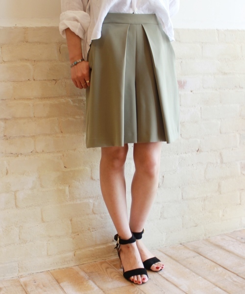 FRAMeWORK(フレームワーク)の「Peヒラニジュウ タックキュロットパンツ◆(その他パンツ・レディース・ライトグレー/ブラック/カーキ・36/38/40)」の3枚目の写真