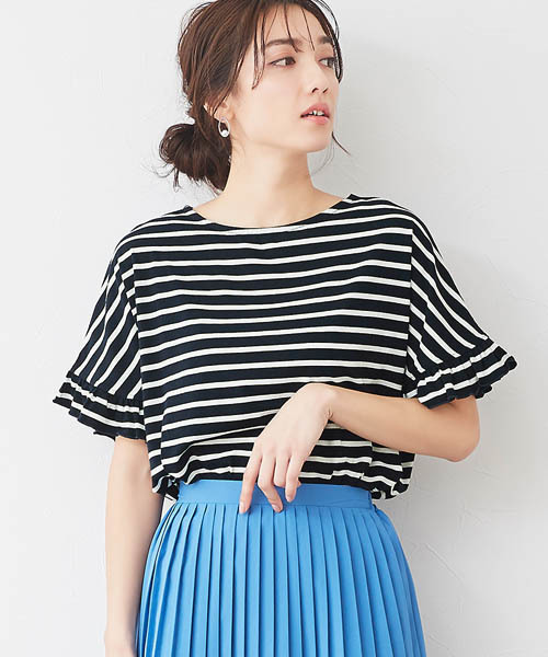 Pierrot（ピエロ）の「とろみ素材フリルTシャツ（Tシャツ/カットソー・レディース・オフホワイト/チャコールグレー/杢グレー/ブルー系その他2/ブルー系その他3/ベビーピンク/ブラウン/ホワイト系その他/ブラック/カーキ/ネイビー/イエロー/オレンジ系その他/ブルー系その他/ライトブルーグレー/ピンク/パープル系その他/ラベンダー/グリーン/オレンジ系その他2/ベージュ系その他/ブルー系その他4・M/L）」の14枚目の写真