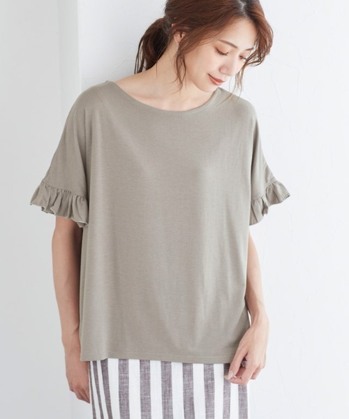 Pierrot（ピエロ）の「とろみ素材フリルTシャツ（Tシャツ/カットソー・レディース・オフホワイト/チャコールグレー/杢グレー/ブルー系その他2/ブルー系その他3/ベビーピンク/ブラウン/ホワイト系その他/ブラック/カーキ/ネイビー/イエロー/オレンジ系その他/ブルー系その他/ライトブルーグレー/ピンク/パープル系その他/ラベンダー/グリーン/オレンジ系その他2/ベージュ系その他/ブルー系その他4・M/L）」の7枚目の写真