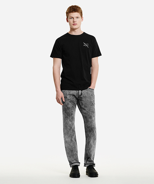 Saturdays NYC(サタデーズ ニューヨークシティ )の「New York Script T-Shirt(Tシャツ/カットソー・メンズ・ブラック/オリーブ・S/X-LARGE/M/L/X-SMALL)」の8枚目の写真