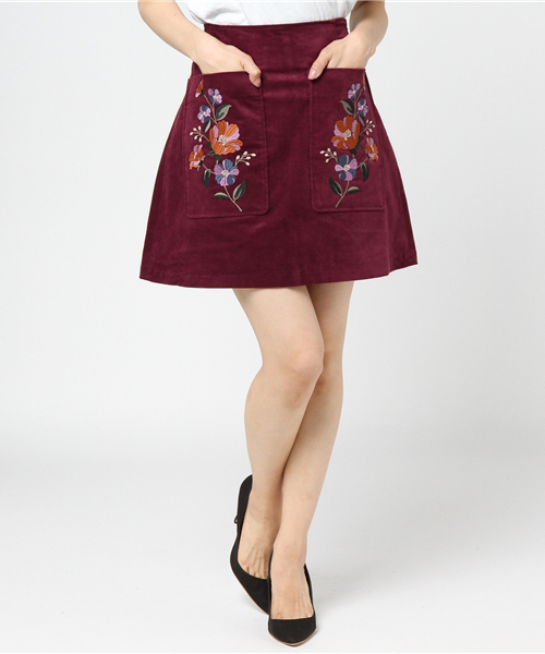 one after another NICE CLAUP(ワンアフターアナザーナイスクラップ)の「別珍刺繍入り台形スカート(スカート・レディース・グリーン系その他/キャメル/レッド系その他・FREE)」の16枚目の写真