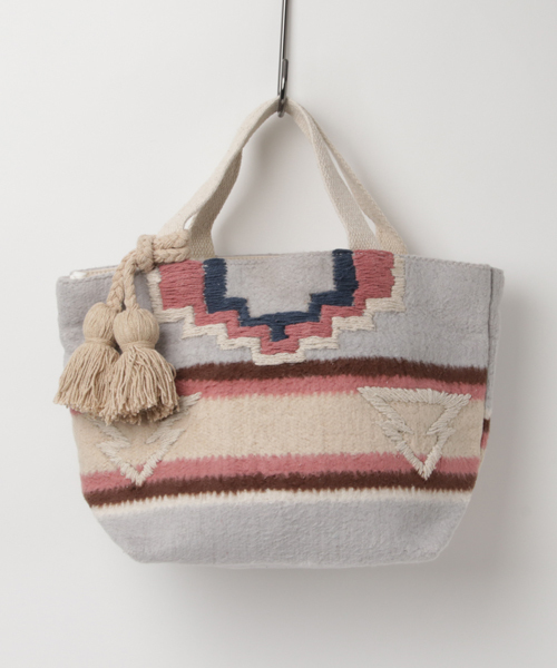 Lilas Campbell(リラキャンベル)の「LilasCampbell RaisingTotebag Kilim(トートバッグ)」|グレー