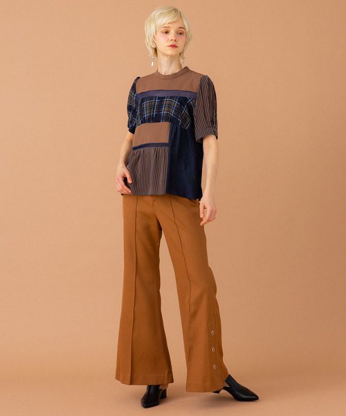 UNITED TOKYO（ユナイテッドトウキョウ）の「フルフレアパンツ（その他パンツ・レディース・ネイビー/キャメル・1/2）」の13枚目の写真