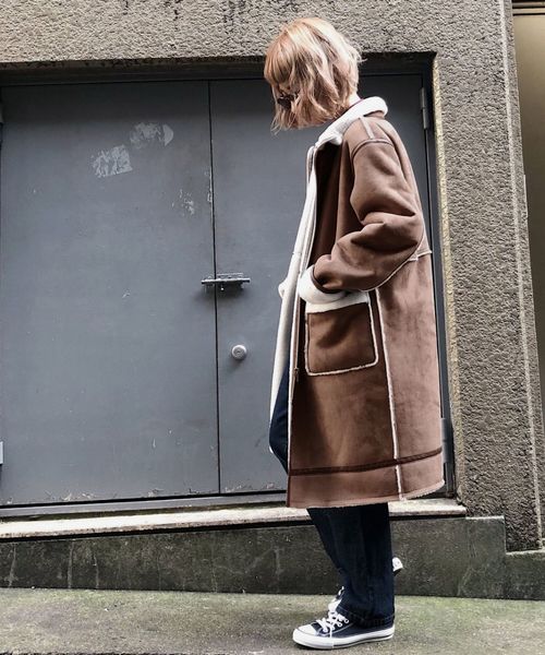 PAGEBOY（ページボーイ）の「ボアフェイクムートンリバーシブルコート（ムートンコート・レディース・ライトブラウン/グレイッシュベージュ・SMALL/MEDIUM）」の6枚目の写真