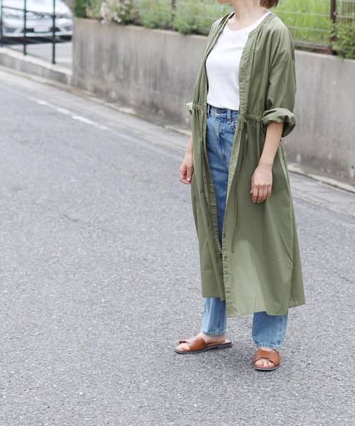 reca（レカ）の「ガウンシャツワンピース（シャツワンピース・レディース・ベージュ/ネイビー/アイボリー/カーキ/イエロー系その他・M）」の4枚目の写真