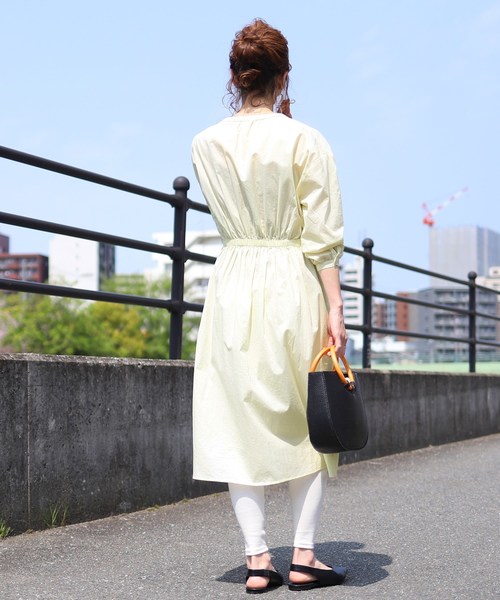 reca（レカ）の「ガウンシャツワンピース（シャツワンピース・レディース・ベージュ/ネイビー/アイボリー/カーキ/イエロー系その他・M）」の6枚目の写真