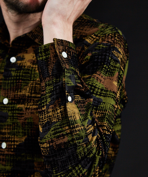 5351 POUR LES HOMMES(ゴーサンゴーイチプールオム)の「フロッキーチェックシャツ(シャツ/ブラウス・メンズ・カーキ/ブラック系その他・44/46/48/50)」の9枚目の写真
