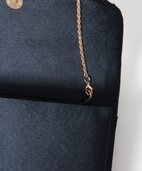 GLOBAL WORK(グローバルワーク)の「メタルバーサテンクラッチ【MATINEE LINE】/851886(クラッチバッグ・レディース・ネイビー/ライトグレー/ブラック/ベージュ・FREE)」の15枚目の写真