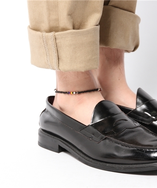 AZUL by moussy（アズールバイマウジー）の「マルチビーズゴムアンクレット①（アンクレット・メンズ・ホワイト/ブラック/ブルー/イエロー/レッド・FREE）」の7枚目の写真