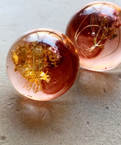Taaii ターイ の Taaii X Simi Resin Dry Flower Ball Pierce レジンドライフラワーボールピアス ピアス 両耳用 Wear