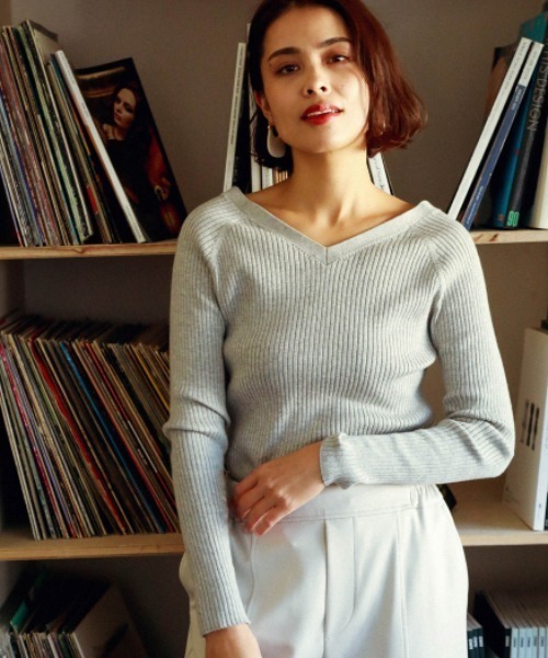 BAYFLOW（ベイフロー）の「シルクMIXリブカーディガン（カーディガン/ボレロ・レディース・グレー/チャコールグレー/ベージュ/イエロー・SMALL/MEDIUM）」の2枚目の写真