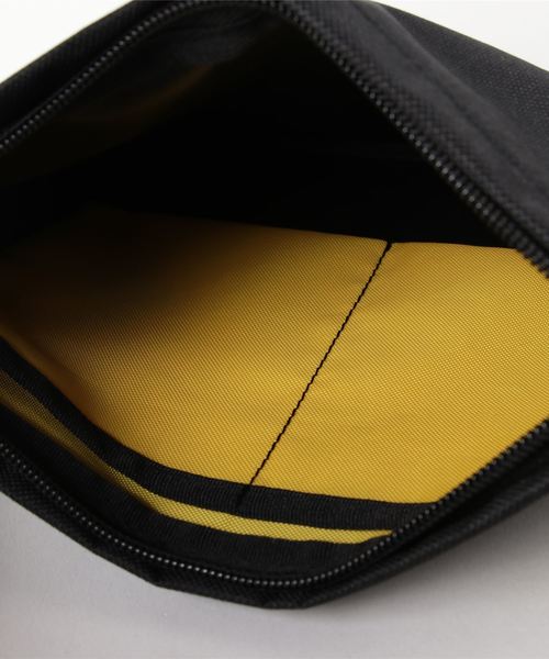 dictionary(ディクショナリー)の「【NESTA BRAND / ネスタブランド】 ロゴプリントサコッシュ(ショルダーバッグ・メンズ・ブラック×ホワイト/ブラック/チャコールグレー・FREE)」の6枚目の写真