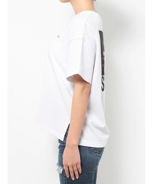 GYDA（ジェイダ）の「USUAL PLACE PHOTO スリットTシャツ（Tシャツ/カットソー・レディース・ベージュ/ブラック/オフホワイト・FREE）」の9枚目の写真