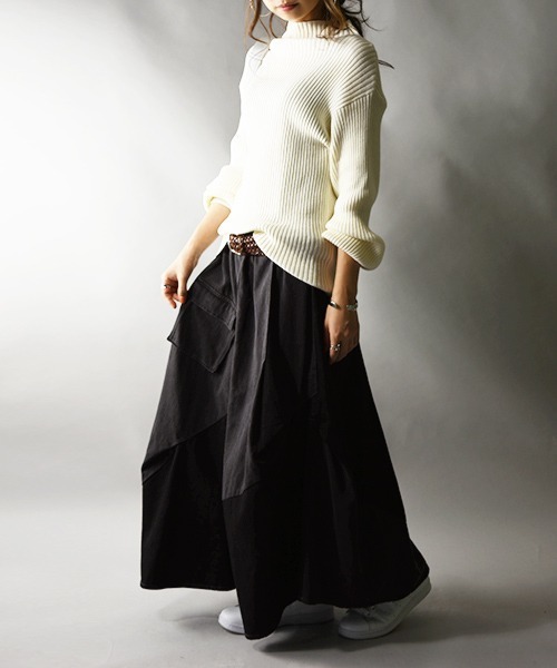 and it_（アンドイット）の「バイカラー変形アシメバルーンスカート  