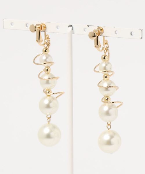 PourVous（プールヴー）の「ツイストバー&パール イヤリング 結婚式 同窓会 オケージョン お呼ばれ （イヤリング・レディース・シルバー/ゴールド・FREE）」の5枚目の写真