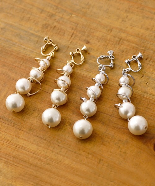 PourVous（プールヴー）の「ツイストバー&パール イヤリング 結婚式 同窓会 オケージョン お呼ばれ （イヤリング・レディース・シルバー/ゴールド・FREE）」の9枚目の写真