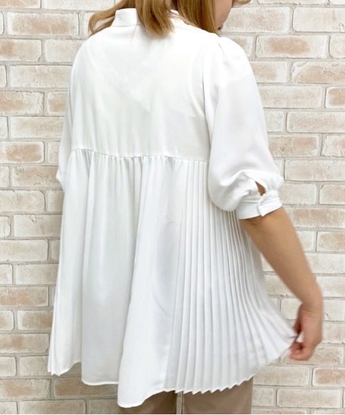 apres jour（アプレジュール）の「サイドプリーツブラウス【ZOZOTOWN限定アイテム】（シャツ/ブラウス・レディース・オフホワイト/サックスブルー/ラベンダー・フリー）」の5枚目の写真