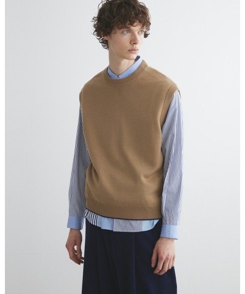 Traditional Weatherwear(トラディショナルウェザーウェア)の「9GAGE CREW NECK VEST(ニット/セーター・メンズ・キャメル/グリーン/ネイビー・XS)」の3枚目の写真