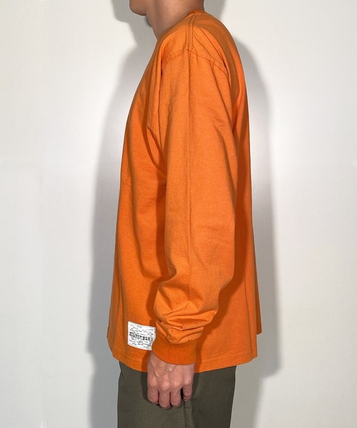 NUMBER (N)INE(ナンバーナイン)の「PAPER TAG_LONG SLEEVE T-SHIRT(Tシャツ/カットソー・メンズ・ホワイト/ブラック/オレンジ・2/4/3/5)」の7枚目の写真