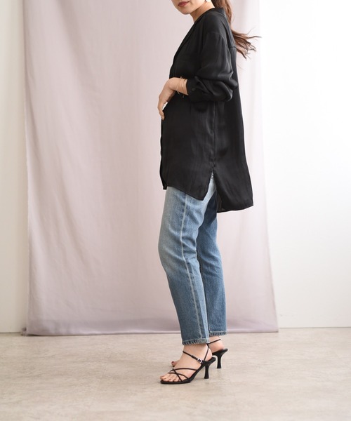 Juenu(ジュエーヌ)の「バックピンタックサテンシャツ(シャツ/ブラウス・レディース・ブラック/グリーン/アイボリー・M)」の14枚目の写真