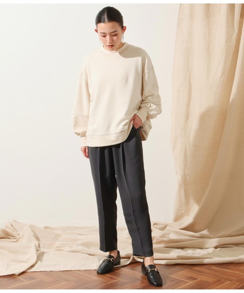 Alluge（アルージュ）の「ウエストタックテーパードパンツ（その他パンツ・レディース・グリーン/グレイッシュベージュ/スミクロ・FREE）」の4枚目の写真