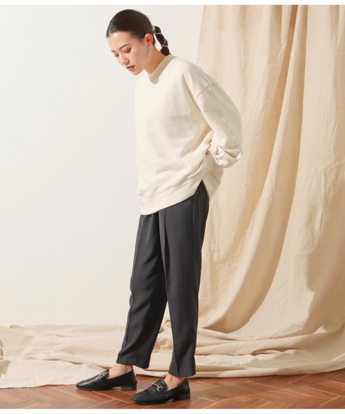 Alluge（アルージュ）の「ウエストタックテーパードパンツ（その他パンツ・レディース・グリーン/グレイッシュベージュ/スミクロ・FREE）」の10枚目の写真