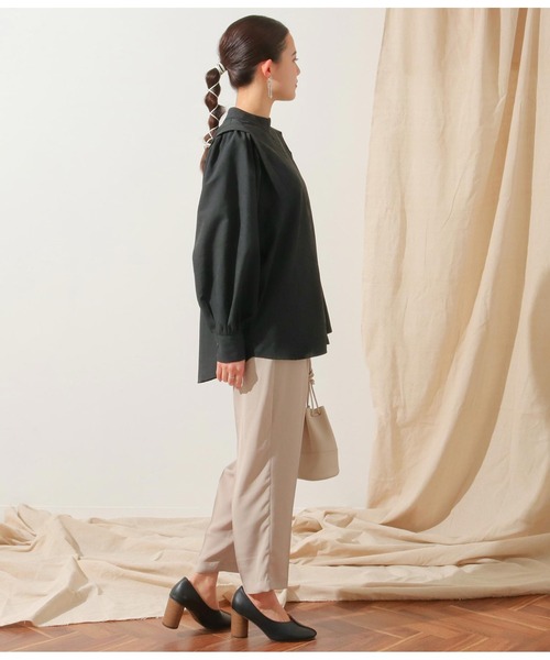 Alluge（アルージュ）の「ウエストタックテーパードパンツ（その他パンツ・レディース・グリーン/グレイッシュベージュ/スミクロ・FREE）」の17枚目の写真