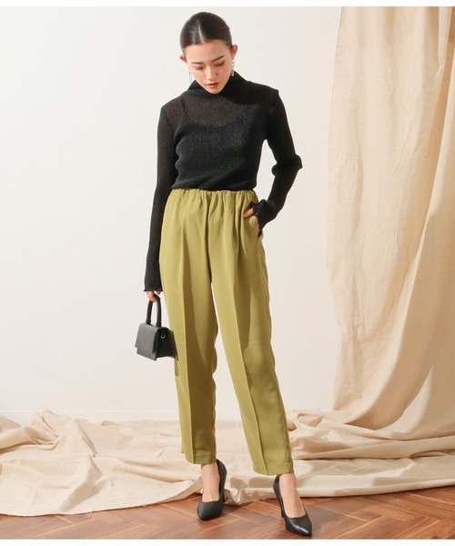 Alluge（アルージュ）の「ウエストタックテーパードパンツ（その他パンツ・レディース・グリーン/グレイッシュベージュ/スミクロ・FREE）」の19枚目の写真