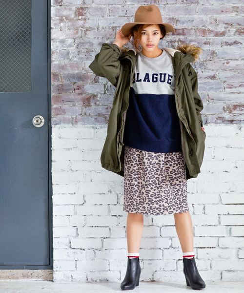 WEGO(ウィゴー)の「WEGO/サイドゴアショートブーツ(ブーツ・レディース・ブラック/ベージュ・MEDIUM/LARGE)」の4枚目の写真