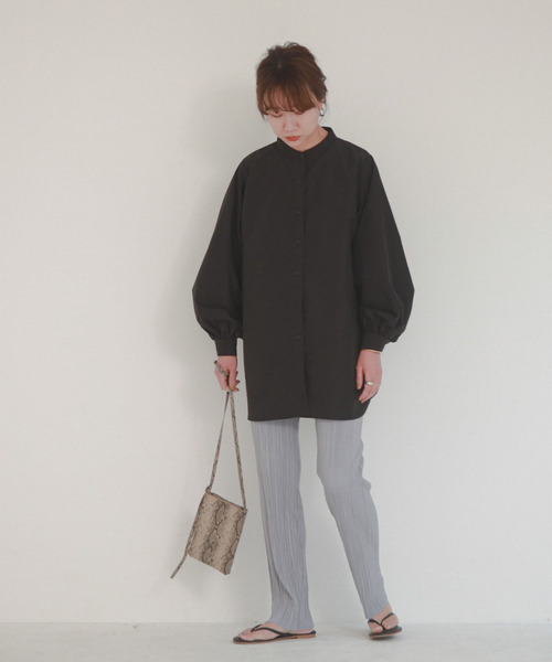 feepur（フェピュール）の「袖ボリュームバンドカラーシャツ（シャツ/ブラウス・レディース・ブラック/ベージュ/オフホワイト/ピンク/グリーン/ブルー・MEDIUM）」の21枚目の写真