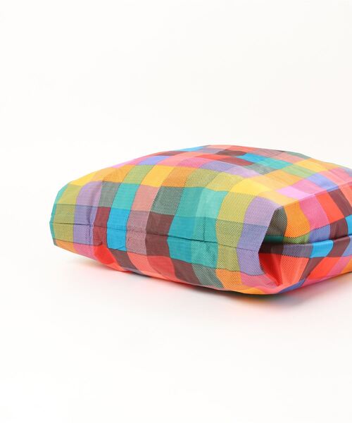 BAGGU（バグー）の「【BAGGU(バグゥ)】マドラス柄スタンダード（エコバッグ/サブバッグ・レディース・ピンク/グリーン・FREE）」の5枚目の写真