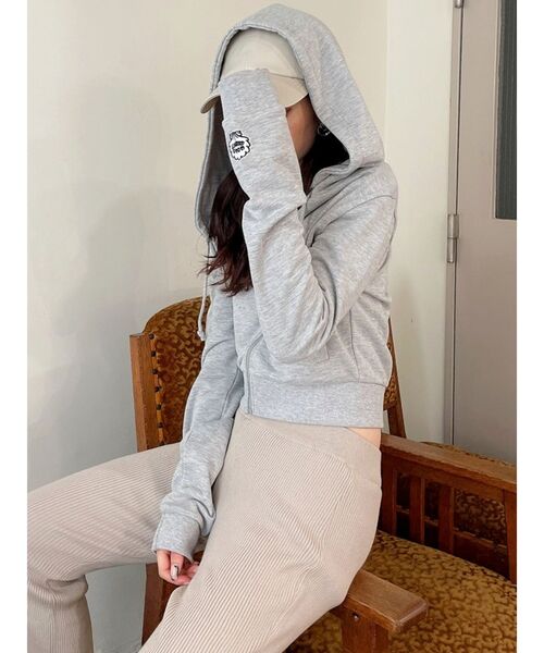 GYDA（ジェイダ）の「【WEB限定】GOGO SHAWTY ショートパーカー（パーカー・レディース・ブラック/グレー/オフホワイト・FREE）」の11枚目の写真