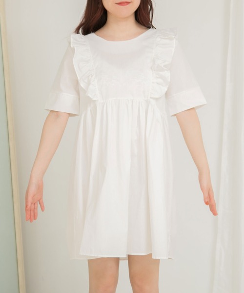 Newlyme（ニューリーミー）の「バックリボンミニワンピース（ワンピース・レディース・ホワイト/ブラック/ブラック×ブラック/ベージュ・FREE）」の11枚目の写真