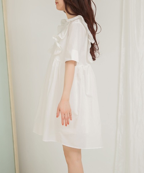 Newlyme（ニューリーミー）の「バックリボンミニワンピース（ワンピース・レディース・ホワイト/ブラック/ブラック×ブラック/ベージュ・FREE）」の13枚目の写真