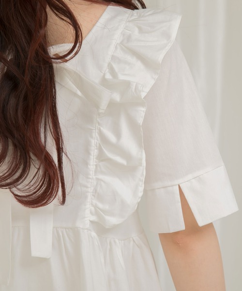 Newlyme（ニューリーミー）の「バックリボンミニワンピース（ワンピース・レディース・ホワイト/ブラック/ブラック×ブラック/ベージュ・FREE）」の16枚目の写真