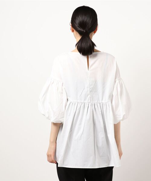 Shelly island（シェリーアイランド）の「ボリューム袖ギャザーチュニックブラウス（シャツ/ブラウス・レディース・ホワイト/ブラック/ベージュ・M）」の11枚目の写真