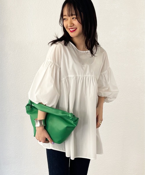 Shelly island（シェリーアイランド）の「ボリューム袖ギャザーチュニックブラウス（シャツ/ブラウス・レディース・ホワイト/ブラック/ベージュ・M）」の2枚目の写真