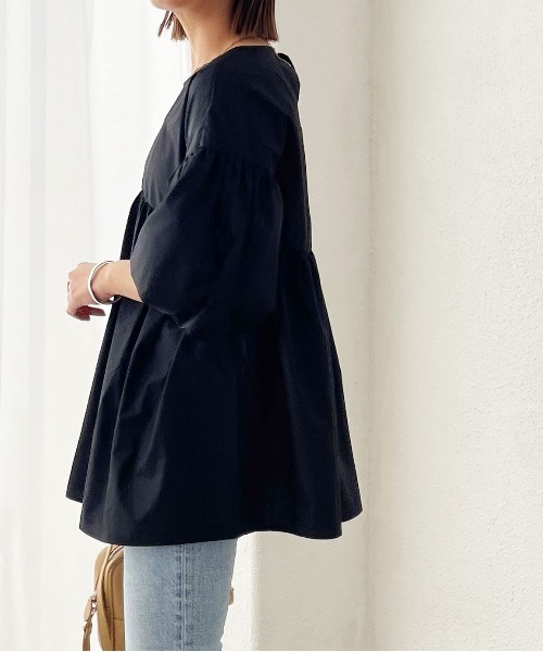 Shelly island（シェリーアイランド）の「ボリューム袖ギャザーチュニックブラウス（シャツ/ブラウス・レディース・ホワイト/ブラック/ベージュ・M）」の10枚目の写真